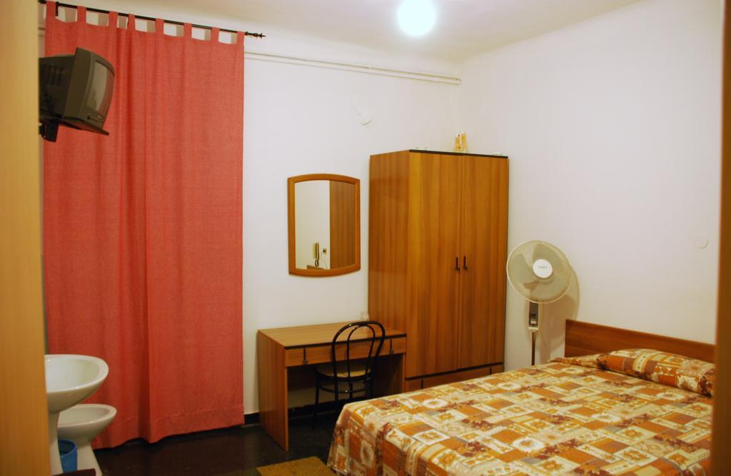 Major Hotel